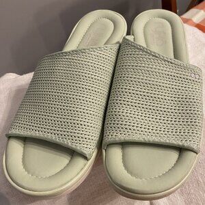 Ryka Stretch Slides